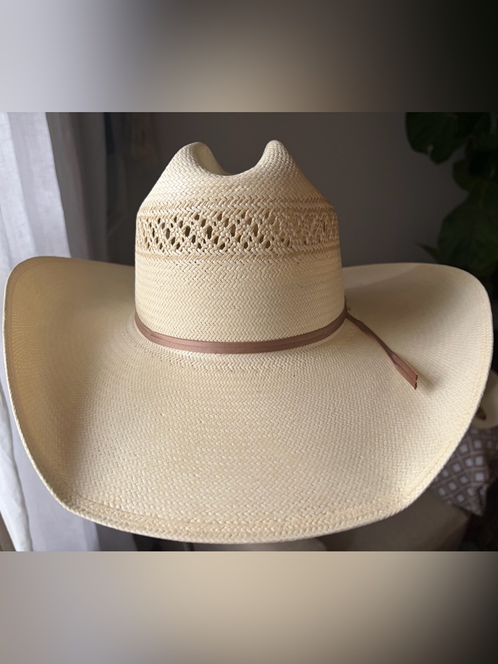 USTRC by Resistol Men’s Straw 7 1/8 with Brown Band - NWT! Roping Hat